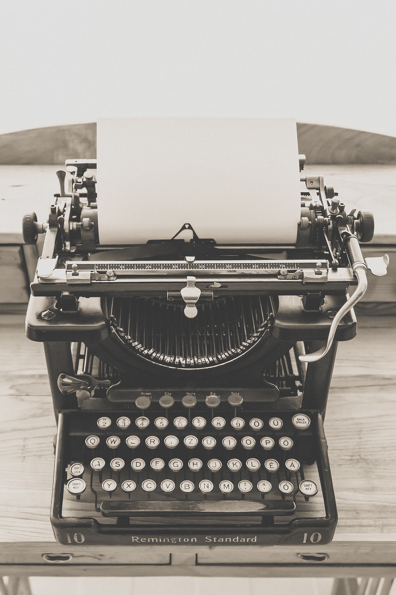 typewriter-1248089_1920